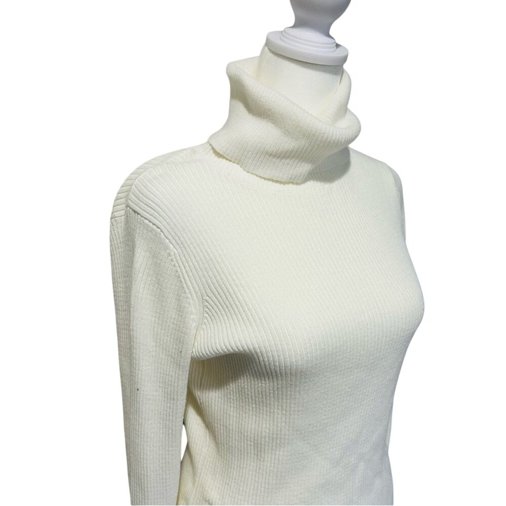 Cleo & Wolf Cream Turtle Neck Sweater, Size Medium